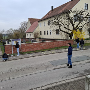 Kreidebotschaften der Konfis